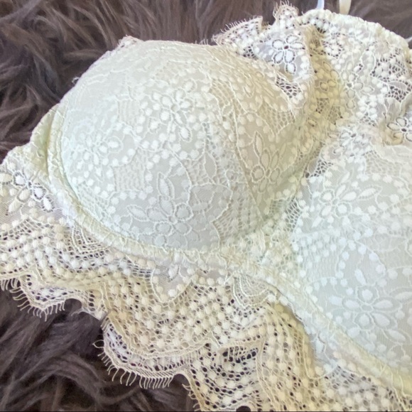 VS PINK Eyelash Lace Push Up High Neck Bralette Medium Baby Blue Tint - Picture 2 of 8